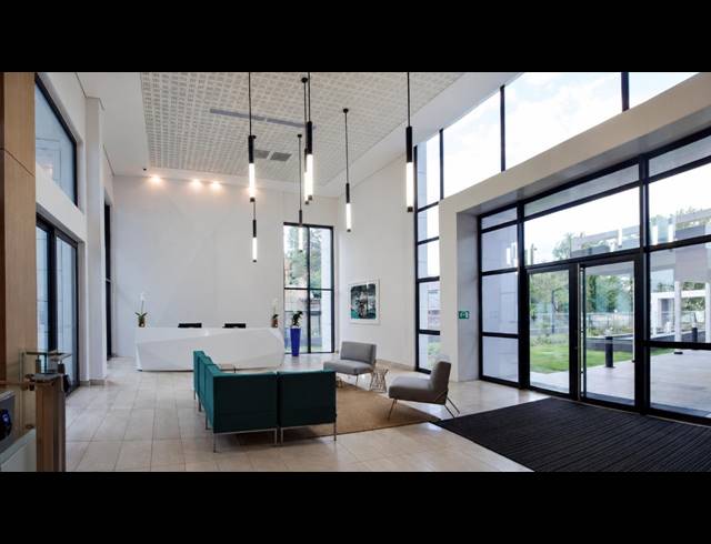 4,486M² OFFICE TO LET IN ROSEBANK